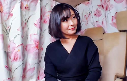 【人妻ナンパ】上品な口調で淫語を話す小柄な51歳のセレブ妻の卑猥なまんこ