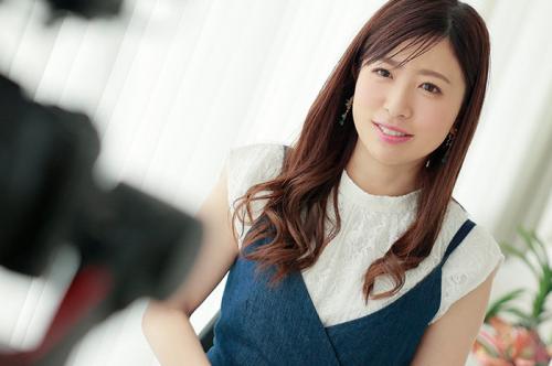 【人妻】めちゃめちゃ不倫したくなる可愛い女子アナ系人妻！