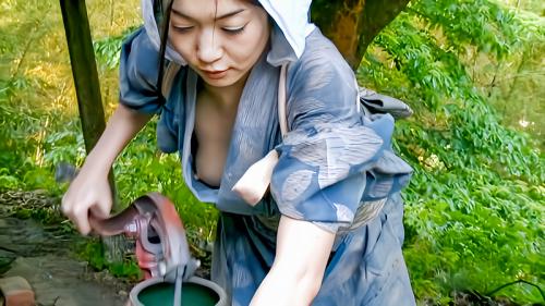 【ヘンリー塚本】未亡人になり悲しみにくれる兄嫁とカラダで慰める義弟の生々しいセックス