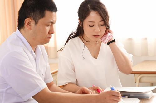【女教師】憧れの女教師と二人きりの夏期講習でイケナイ関係に！