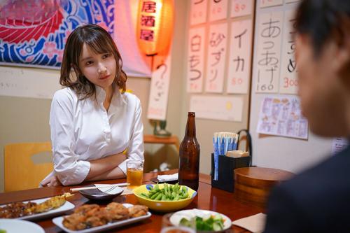 【帰宅困難×中出し】「帰れないならウチにくる？」会社飲みで終電逃して女上司の家に泊まることに！