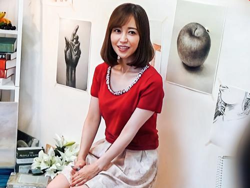 【素人×人妻】ヌードモデルのバイトにやってきた人妻（30）さんがアナルのシワまで視姦する！