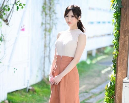 【人妻】美貌に恵まれた32歳のスレンダー美魔女！