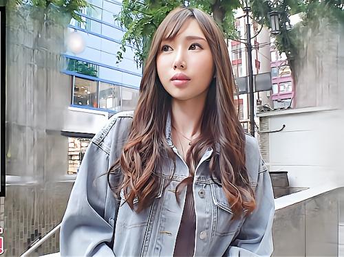 【人妻】モデル顔負けの超クビレボディの人妻さんをナンパ