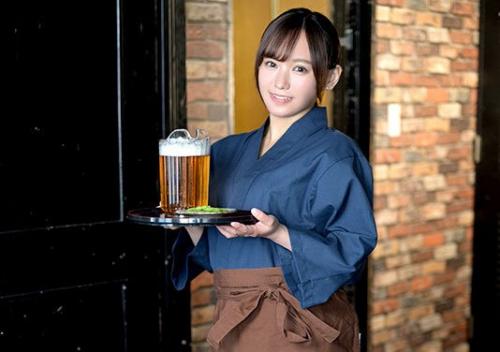 【生パコ】「生ですか？はい！よろこんで！」週4で居酒屋バイトする沖縄出身の低身長149cmのミニ系ロリJDがゴムなしセックス！