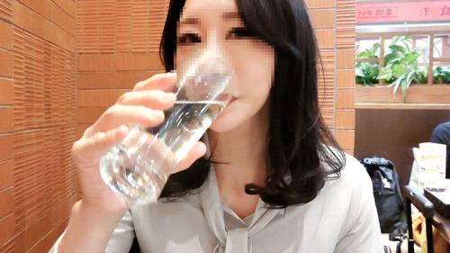 【熟女】旦那との関係は良好だけど他人チンポでメス犬になるキャリアウーマン（45）