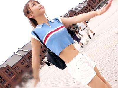 【109ショップ店員】『生足エロすぎ～ｗ』ショートパンツの美脚へそ出し美少女が乳首責めでエビ反り連続絶頂♡素人ハメ撮り