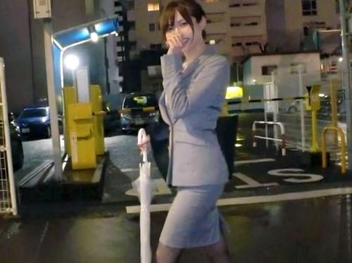 【巨乳人妻NTR♡大量潮吹き】仕事帰り黒パンスト美熟女OLがデカチンフェラ着衣セックスで痙攣＆連続絶頂エロ動画♡素人AV