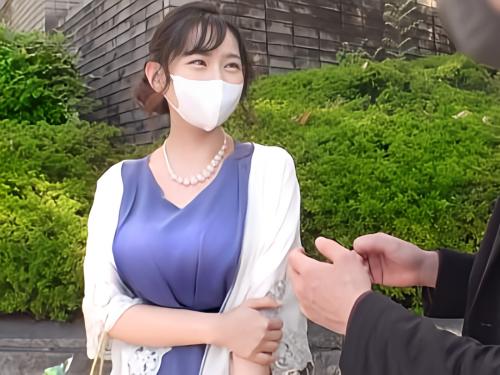 【熟女ナンパ】『はい、ちょっとなら…』結婚式後の人肌恋しい独身女は押せばヤレる！強く迫られMカップ神乳を披露しちゃう！