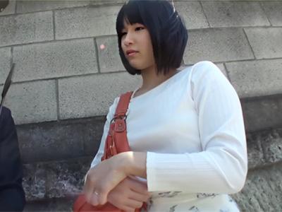 《中出し×人妻ナンパ》可愛らしい黒髪ボブの妻を魅了！抑制不能な情熱が爆発し幾度も頂点に到達する夜の物語ｗｗｗ