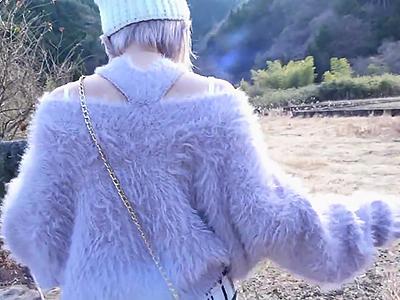 〖青姦×ギャル〗スリムで超魅力的なGALさんが野外でのSEXでパイパンのオメコをガンガンに突かれ最後は膣内射精までされちゃってますｗｗｗ