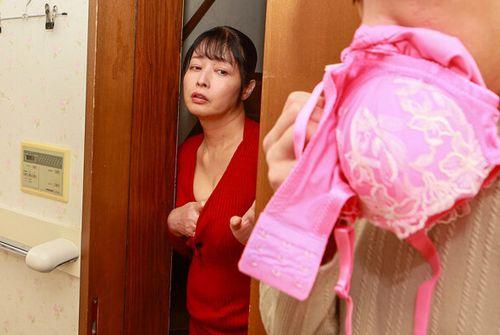 【五十路母×鈴河めぐみ】チ◎ポを求めてきた爆乳熟女『お前んちの母ちゃんエロすぎだろ！』精子が枯れるまで腰をフり続ける！