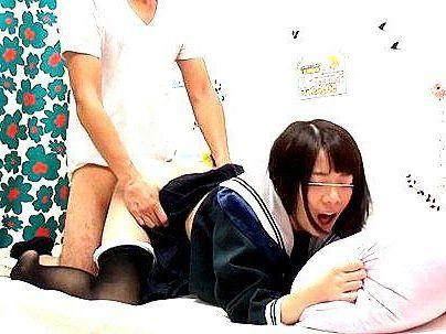 ＜美少女！＞「生が・・・いいの…♡」れ添い寝店の可愛い制服女子！なし崩し的生ハメエロ行為シチャウゾ！！