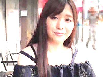 ＜素人ハメ撮り！＞真面目そうな清楚系可愛い美少女！ホテルでハメ撮りエロ行為で悶えるぞ！