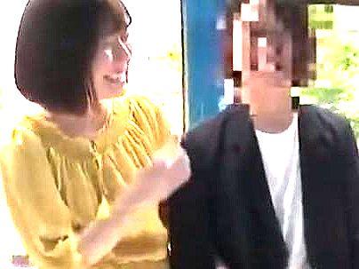 ＜マジックミラー号！＞「ここで何するんですか？」彼持ちの可愛い素人女子！ＭＭ号乗車でバイブの後にNTRファックに！