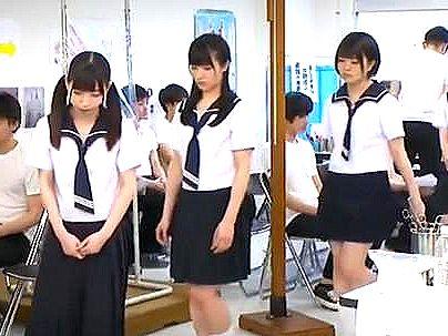 ≪セクハラ≫【恥ずかしい…】スリムな体のカワイ子ちゃん美少女！セクハラ行為でエロ行為になるぞ！