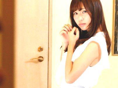 ＜隠し撮り！＞「おっきいの…」美乳パイ乙の可愛い彼女！彼の友達のデカちんぽでやられるぞ(アダルト動画)