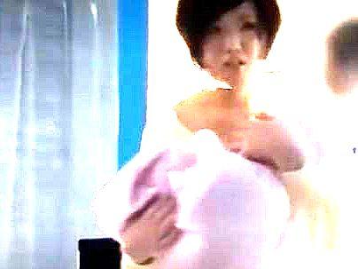 ＜巨乳！＞子持ちの巨乳オッパイママ！MM号でネトラレ行為になるぞ！