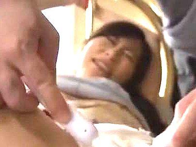 ＜人妻！＞清楚系結婚したばかりの人妻！鬼畜な男たちに強引にエロ行為犯されレイプされるぞ！