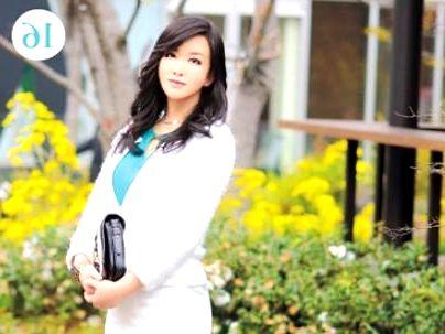 ＜人妻不倫！＞真面目そうな清楚系奥さんが他人棒で浮氣不倫寝取られ行為に！！！