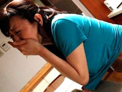 ≪人妻≫【こえ、でちゃうよ‥】欲求不満の奥さん！息子の筆おろしシチャウ禁断行為に！