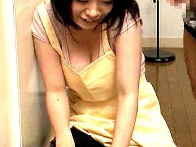 ≪ヒトヅマ≫【おっきいね…】優しい感じ人妻がセンズリ鑑賞！なし崩し的エチエチになるぞ！