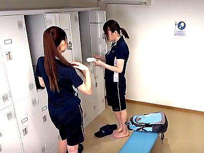 ＜競泳水着！＞「デケぇ…ゾ！」グラマラスエロい体のＨとＩカップ水着先輩！最高のエロ行為見せちゃう！(無料エロ動画)