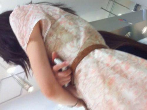 【盗撮】美人セレブお嬢様のショッピングに粘着してパンチラを隠し撮りしたら最高傑作GETｗｗｗ