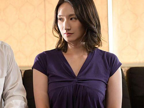 【木村玲衣】信頼してる部下と自慢のグラマラスボディの美人嫁を二人きりにしたら完全に寝取られた！