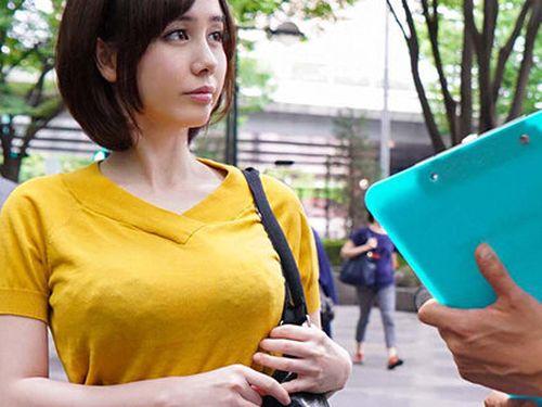 【素人】誰もがヤリたい童顔爆乳美人の若妻を口説き落としてハメるしかない！