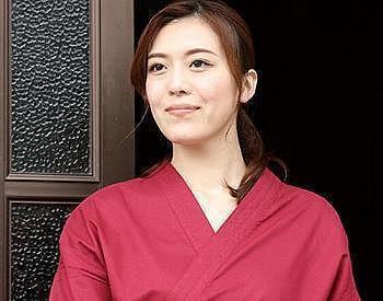 地方で宿を経営する綺麗な奥さんが宿泊客に犯されまくる鬼畜輪姦SEX