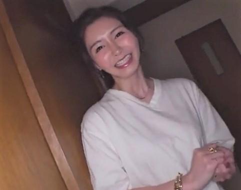 【愛弓りょう】超絶かわいいおばさんがえちえちモードになってたっぷり痴女ってくれる激エロプレイ