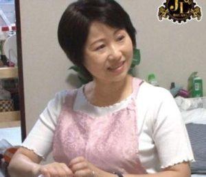 【熟女レンタル】とても可愛い熟女は満たされぬ性欲を持て余す性欲ムラムラお客さんとSEX