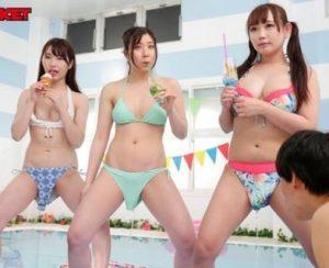 サマープールに遊びに来た可愛い女子大生は時間停止されてしまいエチエチ行為！
