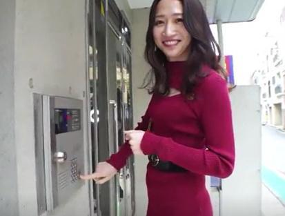 【水戸かな】色気がエグい美人奥さんが痴女覚醒してM男くんに淫らな行為をしてくれる