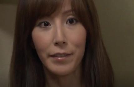 【不倫】旦那に内緒で近所のおじさんと濃厚な気持ちいい時間を楽しむ奥さん