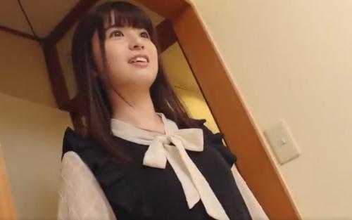 おじさん大好きな天然美少女はどMな変態オヤジに唾液をかけてねっとりスローフェラチオ！