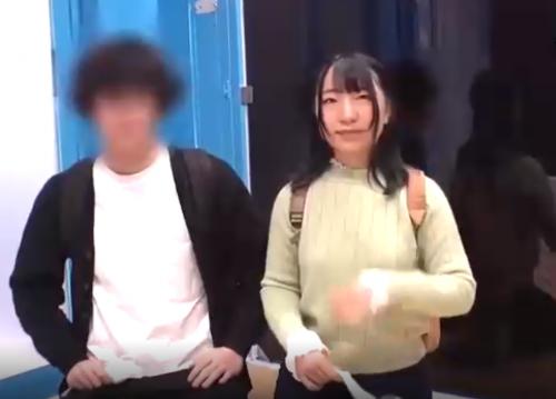 ナンパした女子大生の肛門に大量の浣腸してアナルから吹きでるミルクの後に生チン挿入ｗ