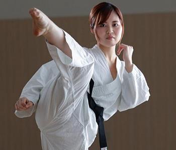 【望月あやか】綺麗な格闘家が男のペニスでおまんこヤラれる強制ファック