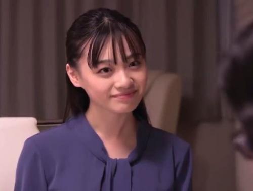 【NTR】極上ルックスの若妻会社員が仕事のできない先輩おじさんと出張中にトラブルに巻き込まれ・・・