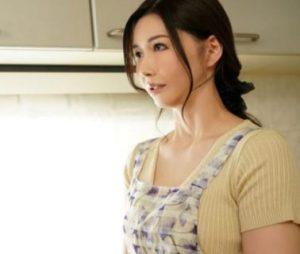 【愛弓りょう】激エロ雰囲気のS級神スタイル美人お義母さんと一線を越える淫らな近親相姦SEX