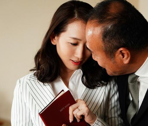【水戸かな】極上美人のスレンダー四十路人妻が社長の愛人としての仕事も担当するベロチュー不倫パコパコ