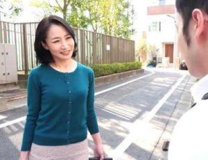 【瀬尾礼子】素晴らしい美貌のおばさんと気持ち良くなる秘密のエロティックな時間を過ごす