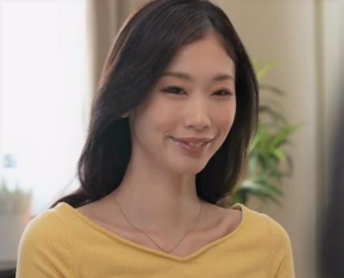 【小松杏】「旦那が亡くなって全然シてないから//」圧倒的美人のセクシー未亡人が娘の旦那と激エロパコパコ