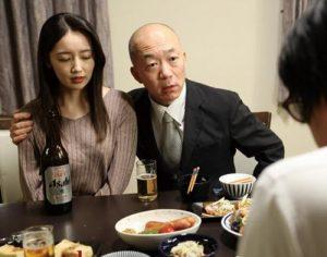【美咲かんな】「それダメェ♡」スケベなボディの奥さんが経験豊富な夫の上司に感じちゃう激イキNTRセックス