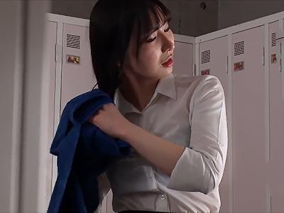 《人妻×不倫》豪雨に打たれ透ける彼女の姿に理性を失いかけた彼ｗｗｗ予期せぬ官能的な一夜が訪れ彼女もまた未知の快感に溺れていく…ｗｗ