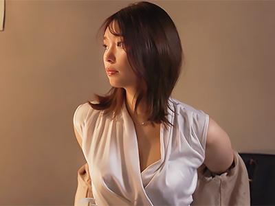 《NTR》神スタイル生意気OLさん出張先ホテルでセクハラ上司と相部屋なり寝取られファックでイキまくるｗｗｗ