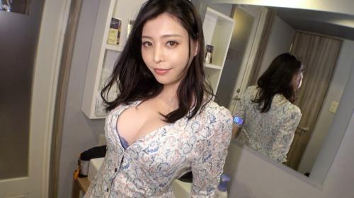 実年齢よりも大人っぽいお姉さんが愛おしそうにチンポを撫で回しマンコがギンギンになったチンポをきつく締めつけてしまう！