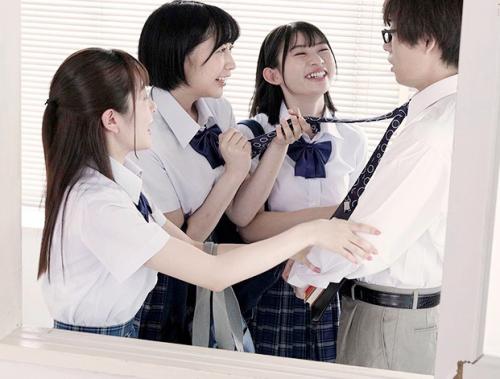 【美少女】「先生！約束だよ♡」教育実習生のデカチンを欲しがる美少女JK3人が水着や体操服で誘惑4Pハーレム性交！