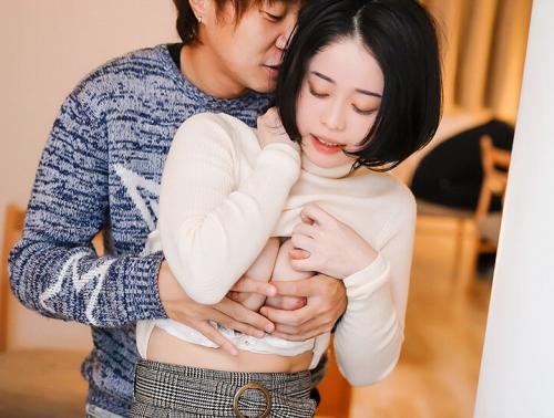 【中出し】『そ、そんな…やめて♡』サークルの宅飲みでヤリチン男たちにノリノリでレイプされる巨乳の彼女！